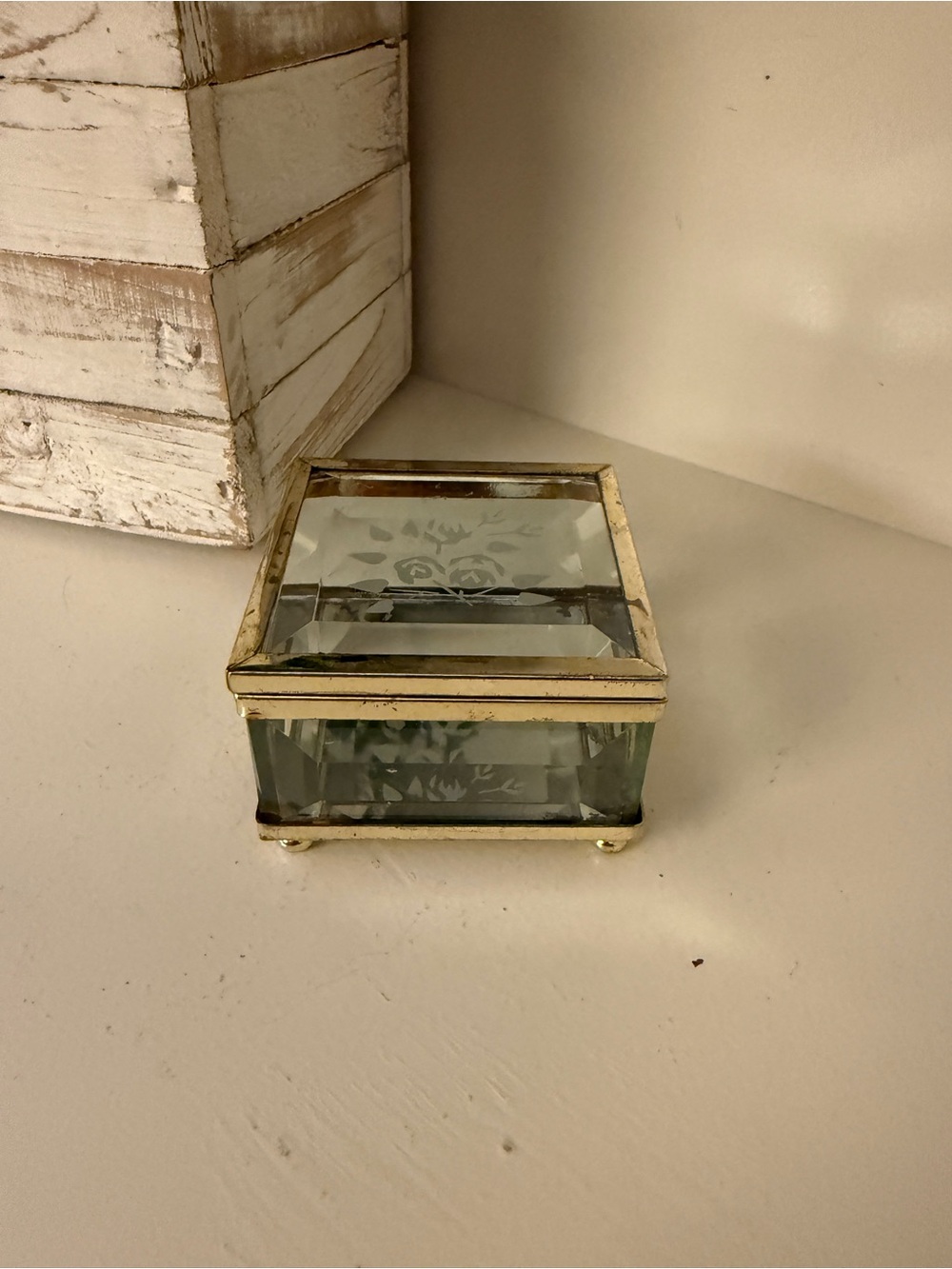Vintage Beveled Glass Jewelry Trinket Box Etched Roses Gold Tone Mirrored
